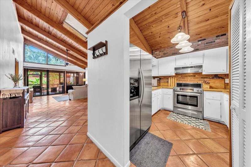 2 bedroom Townhouse at 6120 NW 33rd Way, Palm-Aire Village 4th Section, Fort Lauderdale — photo 5