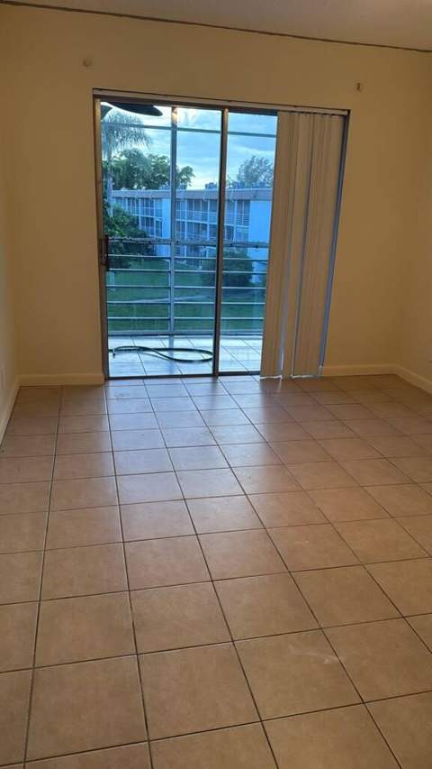 2100 Springdale Boulevard #310, Palm Springs FL - photo 19 of 40