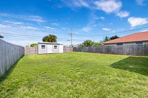 238 SW 10TH Avenue, Delray Beach FL - photo 19 of 20