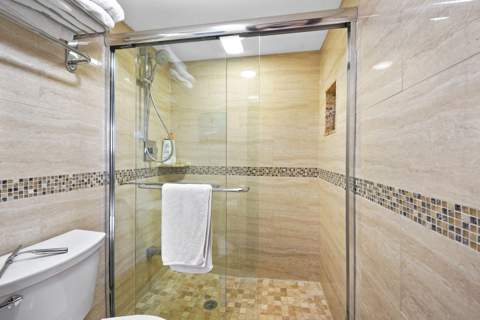 311 SE 3rd Street #207, Dania Beach FL - photo 14 of 40