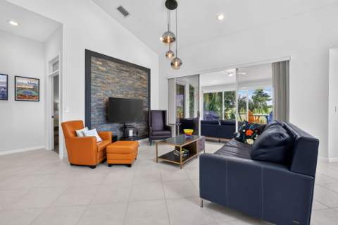 7171 Ashford Lane, Boynton Beach FL - photo 10 of 76