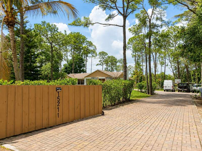 3 bedroom Single Family Residence at 15211 60th Place, Loxahatchee, The Acreage — photo 3