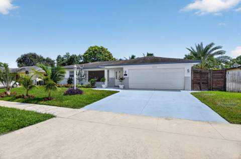 4602 Bison Street, Boca Raton FL - photo 6 of 95