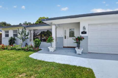 4602 Bison Street, Boca Raton FL - photo 7 of 95