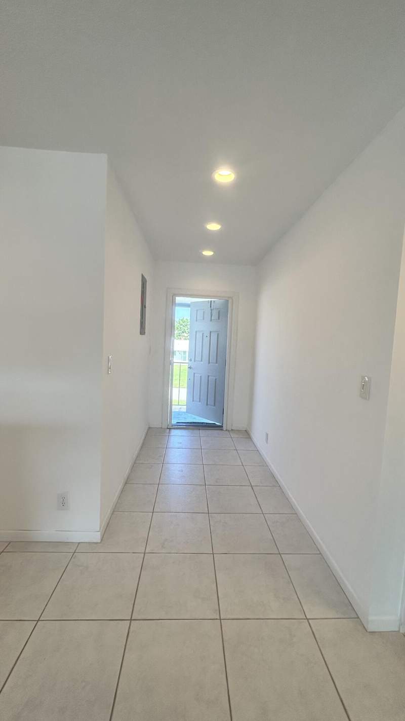 2 bedroom Condominium at 1118 Lake Terrace #217 H, Leisureville Lake Condo, Boynton Beach — photo 4