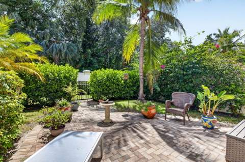 612 NE FRANCESCA Lane, Boca Raton FL - photo 10 of 48