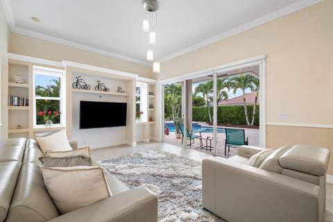 198 Cypress Trace, Royal Palm Beach FL - photo 10 of 43