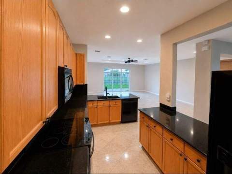 5292 Sancerre Circle, Lake Worth FL - photo 8 of 28