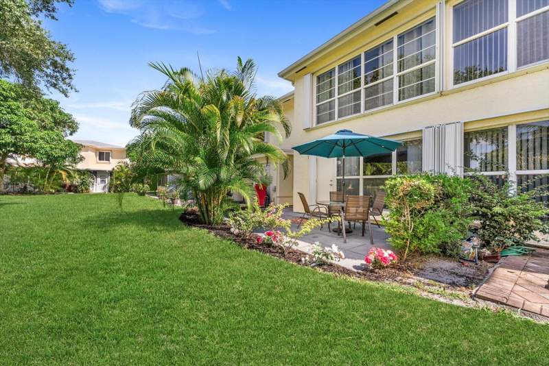 2 bedroom Condominium at 1241 NW 18th Avenue #102, Pines Of Delray North Condo, Delray Beach — photo 2