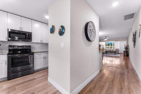 1241 NW 18th Avenue #102, Delray Beach FL - photo 9 of 36