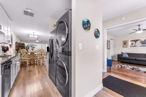 1241 NW 18th Avenue #102, Delray Beach FL - photo 8 of 36