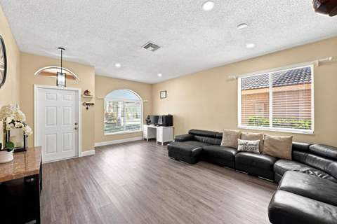 5021 Pebblebrook Terrace, Coconut Creek FL - photo 10 of 64