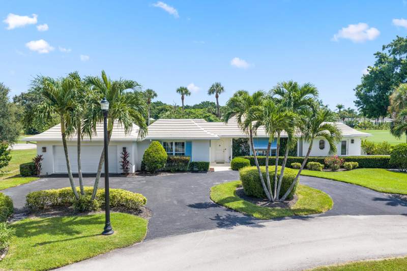 2 bedroom Single Family Residence at 4 COUNTRY CLUB Circle, GOLF VILLAGE OF UNIT 3 C, Village of Golf — photo 4