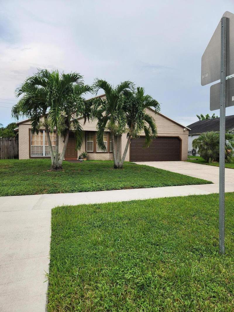 3 bedroom Single Family Residence at 1000 SW 133RD Terrace, FAMILY HOMES, Davie — photo 1