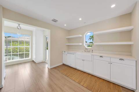 4 COUNTRY CLUB Circle, Village of Golf FL - photo 14 of 37