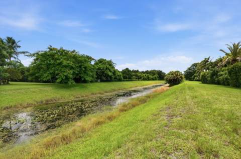 8288 Man O War Road, Palm Beach Gardens FL - photo 7 of 20