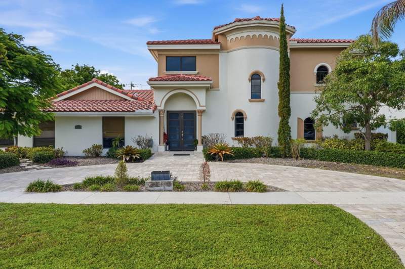 5 bedroom Single Family Residence at 1500 SW 15th Street, Hillsboro Park, Boca Raton — photo 2