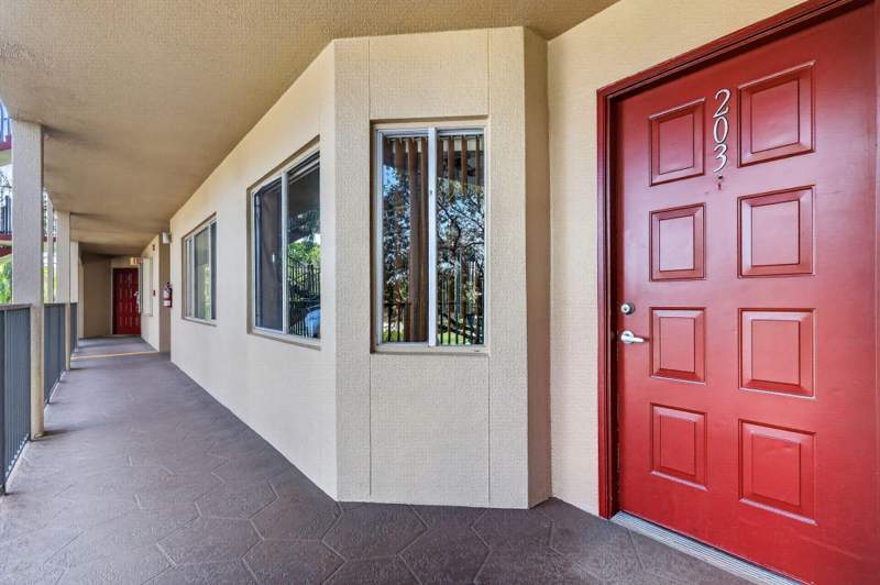 2 bedroom Condominium at 13700 SW 11th Street #203A, PLYMOUTH AT CENTURY VILLAGE, Pembroke Pines — photo 4