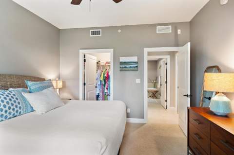 814 Bay Colony Drive, Juno Beach FL - photo 12 of 32