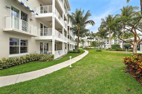 814 Bay Colony Drive, Juno Beach FL - photo 18 of 32