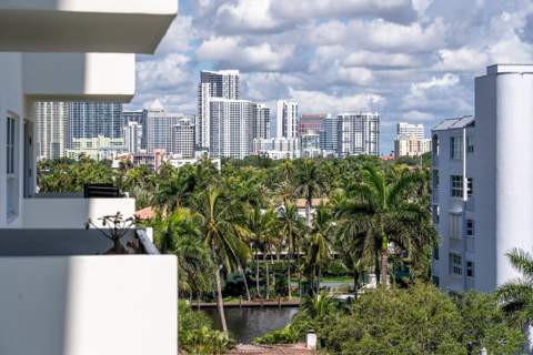 340 Sunset Drive #806, Fort Lauderdale FL - photo 24 of 40
