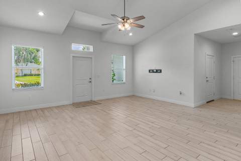 275 SW Elderberry Drive, Port St. Lucie FL - photo 7 of 27