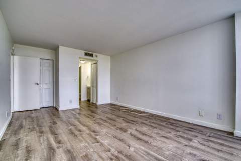 600 Three Islands Boulevard #801, Hallandale Beach FL - photo 15 of 19