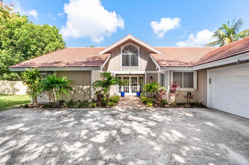 3 bedroom Single Family Residence at 123 Coco Lane, Maplewood Ph 1, Jupiter — photo 3