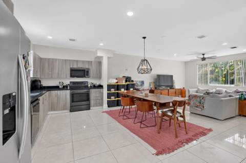 1705 Johnson Street #C, Hollywood FL - photo 9 of 48