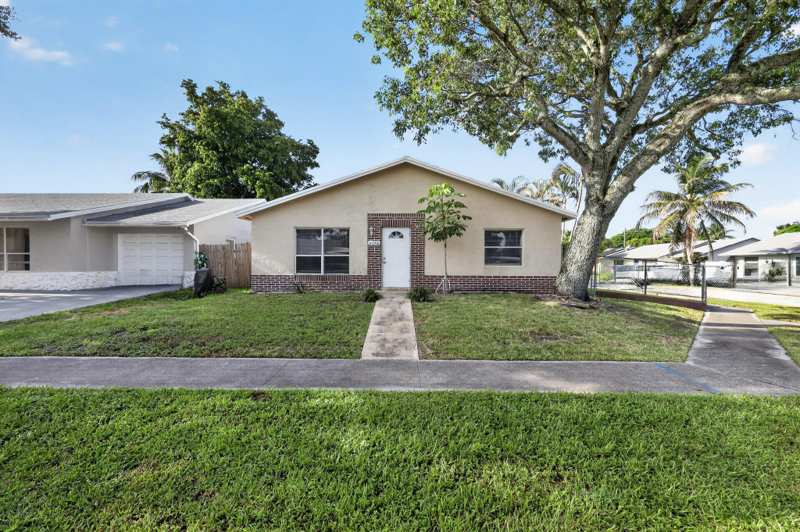 3 bedroom Single Family Residence at 6198 Arcade Court, Homes Of Lees Crossing 3, Lake Worth — photo 1