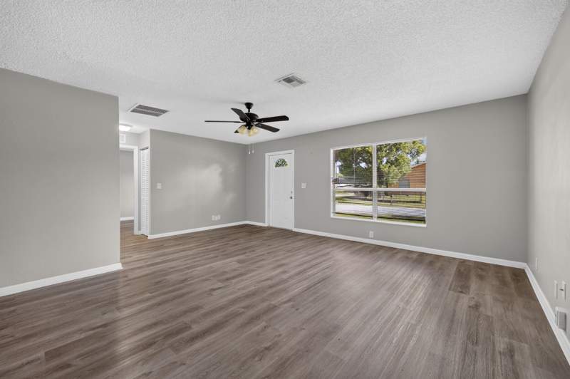 3 bedroom Single Family Residence at 6198 Arcade Court, Homes Of Lees Crossing 3, Lake Worth — photo 5