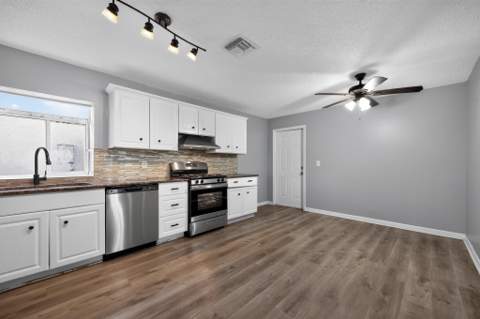 6198 Arcade Court, Lake Worth FL - photo 12 of 37