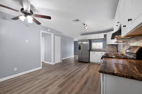 6198 Arcade Court, Lake Worth FL - photo 13 of 37