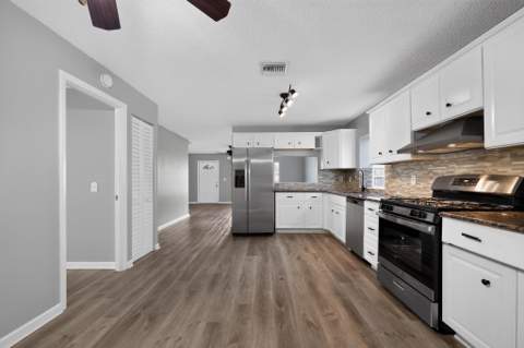 6198 Arcade Court, Lake Worth FL - photo 14 of 37