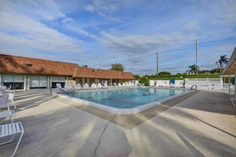 1670 NW 18th Avenue #202, Delray Beach FL - photo 15 of 33