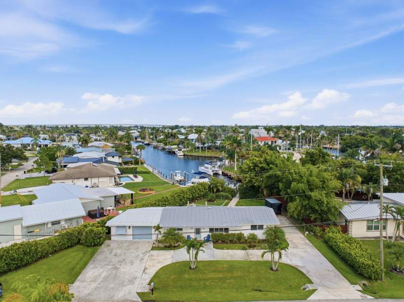 3 bedroom Single Family Residence at 387 SW Riverway Boulevard, Seagate Harbor, Palm City — photo 5