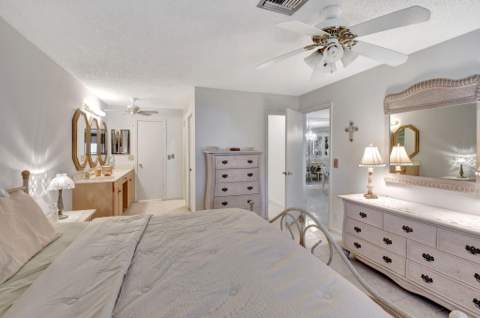 1670 NW 18th Avenue #202, Delray Beach FL - photo 20 of 33