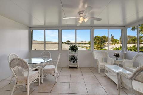1670 NW 18th Avenue #202, Delray Beach FL - photo 10 of 33