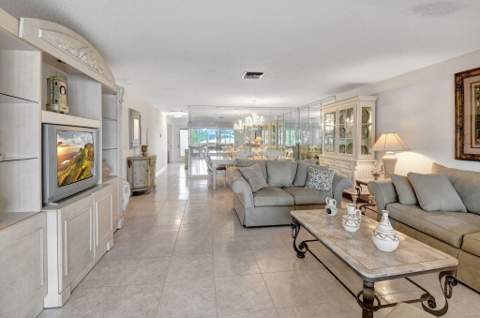 1670 NW 18th Avenue #202, Delray Beach FL - photo 9 of 33