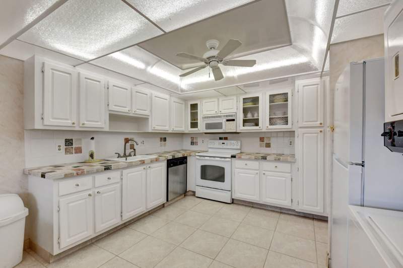 2 bedroom Condominium at 1670 NW 18th Avenue #202, Pines Of Delray North Condo, Delray Beach — photo 5