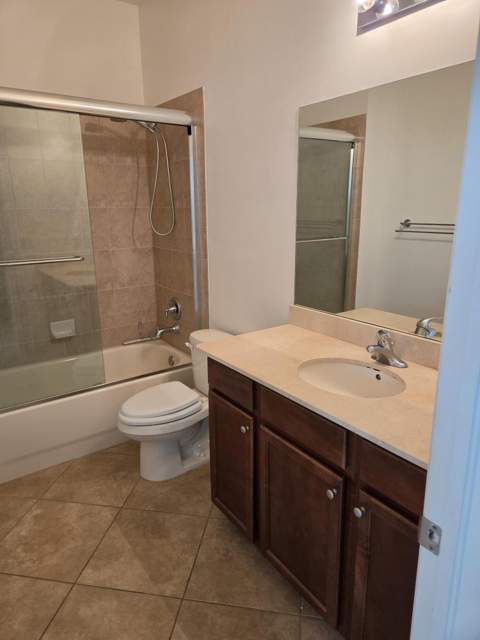 4376 NW Oakbrook Circle, Jensen Beach FL - photo 20 of 45