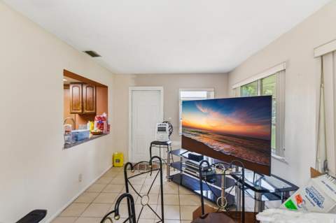 4818 NW 58th Street, Tamarac FL - photo 11 of 34