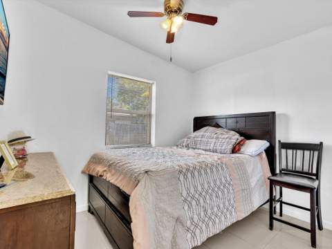 1580 NE 43rd Court, Pompano Beach FL - photo 10 of 38