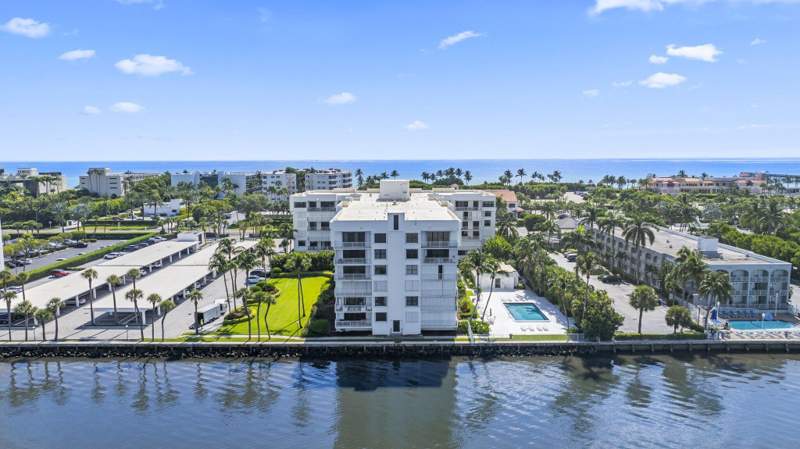 1 bedroom Condominium at 2860 S Ocean Boulevard #302, La Palma Condo, Palm Beach — photo 4