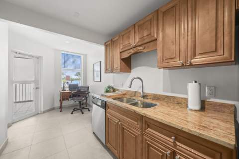 2860 S Ocean Boulevard #302, Palm Beach FL - photo 18 of 40