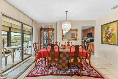 3385 Jog Park Drive, Greenacres FL - photo 11 of 27