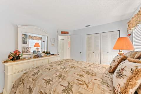 3385 Jog Park Drive, Greenacres FL - photo 21 of 27