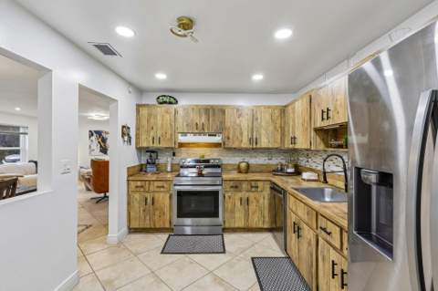 2075 SW 72nd Avenue, Davie FL - photo 18 of 57