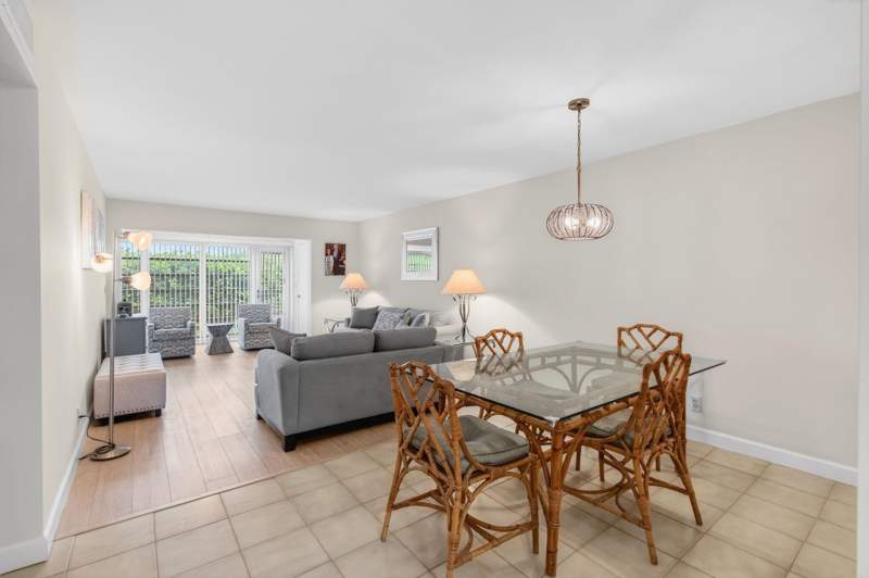 2 bedroom Condominium at 13682 Via Flora #A, Palm Greens At Villa Del Ray Condo II, Delray Beach — photo 3