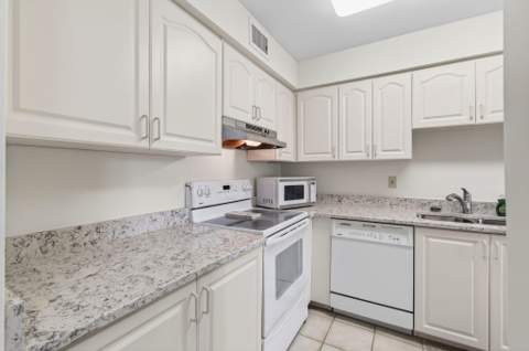 13682 Via Flora #A, Delray Beach FL - photo 10 of 44